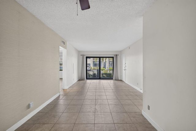 130 Cypress Club Drive 313, Pompano Beach, FL 33060