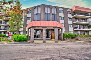 4901 Golf Road 310, Skokie, IL 60077