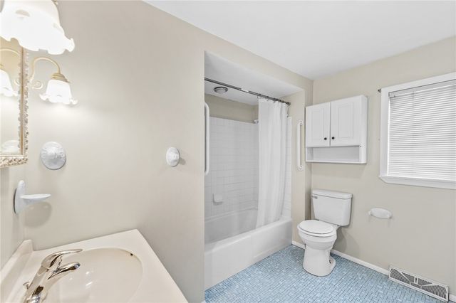 807 Oak St, Monessen, PA 15062