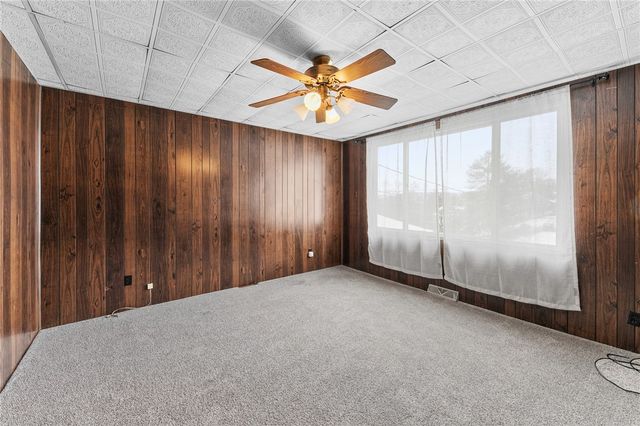 807 Oak St, Monessen, PA 15062