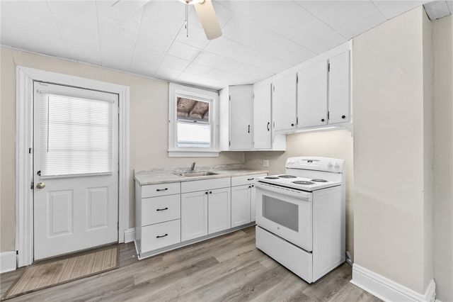 807 Oak St, Monessen, PA 15062