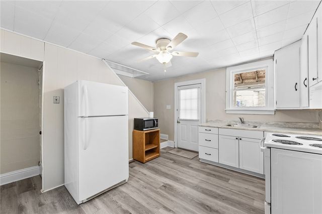 807 Oak St, Monessen, PA 15062