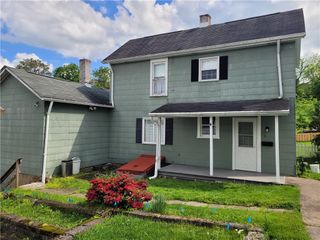 807 Oak St, Monessen, PA 15062