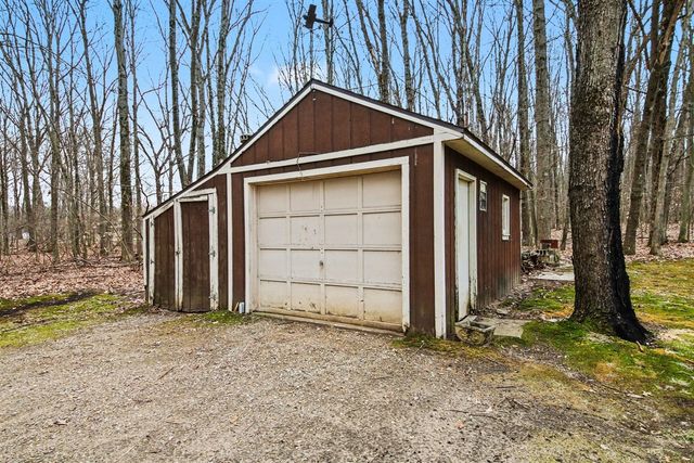 974 E 98th Street, Grant, MI 49327