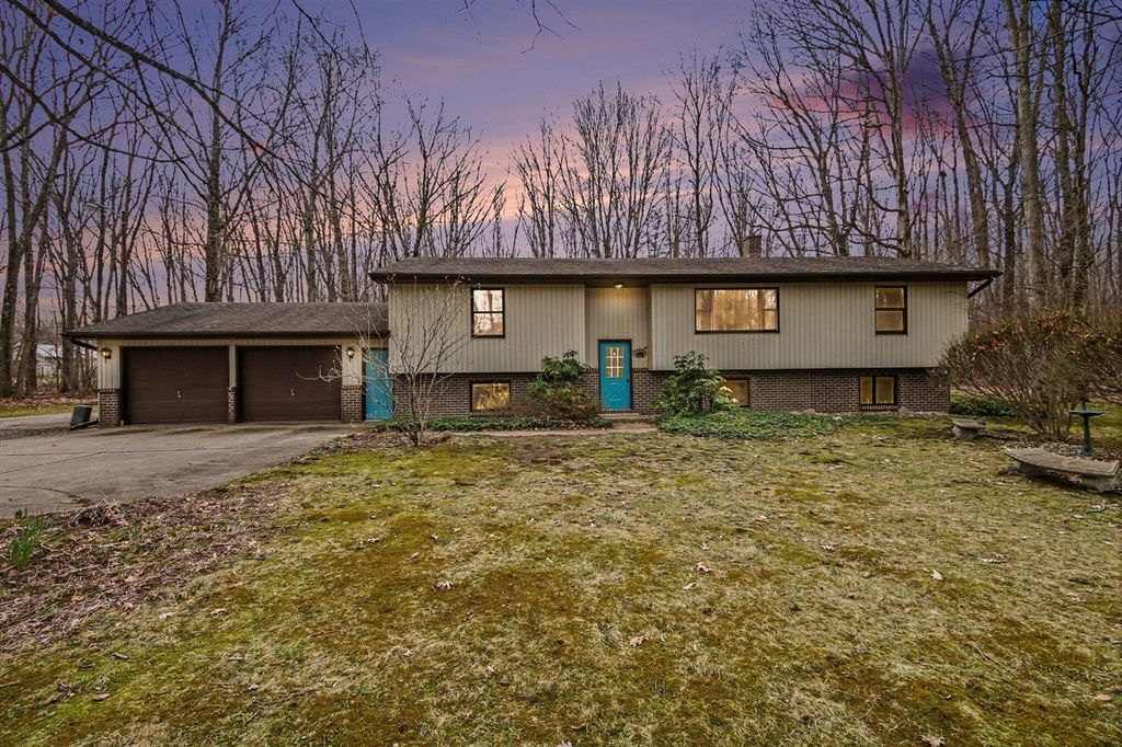 974 E 98th Street, Grant, MI 49327
