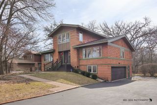 2335 Lake Avenue, Lakewood, IL 60014