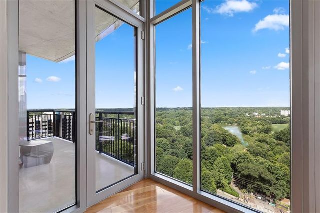 222 12th NE Street 1806, Atlanta, GA 30309