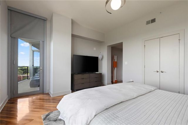 222 12th NE Street 1806, Atlanta, GA 30309