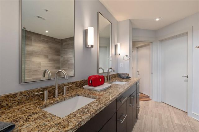 222 12th NE Street 1806, Atlanta, GA 30309