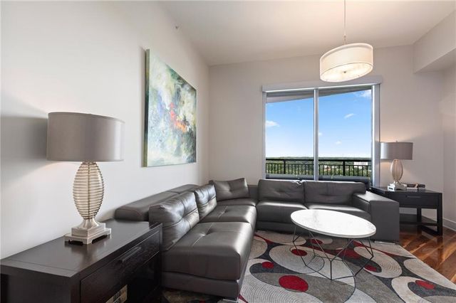 222 12th NE Street 1806, Atlanta, GA 30309