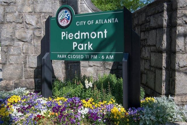 222 12th NE Street 1806, Atlanta, GA 30309