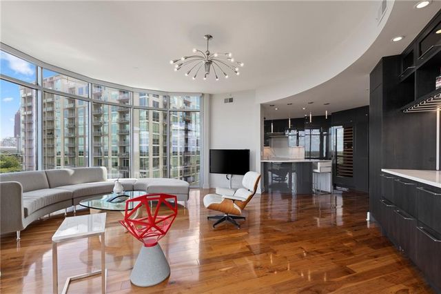 222 12th NE Street 1806, Atlanta, GA 30309