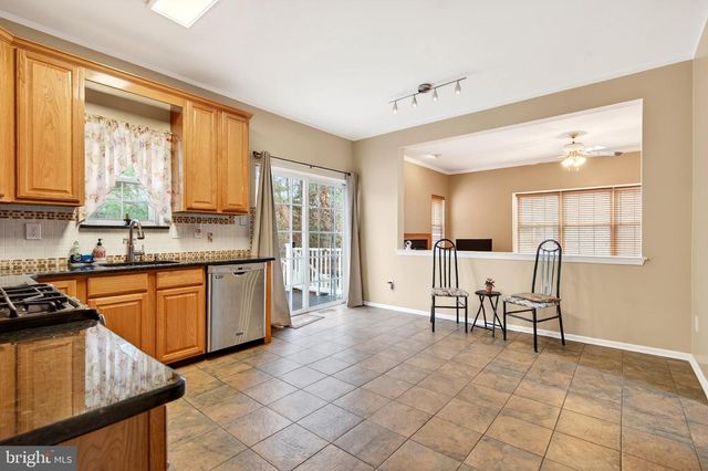 14 WOOD VIEW DR, Mount Laurel, NJ 08054