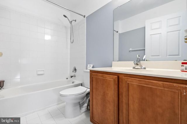 14 WOOD VIEW DR, Mount Laurel, NJ 08054