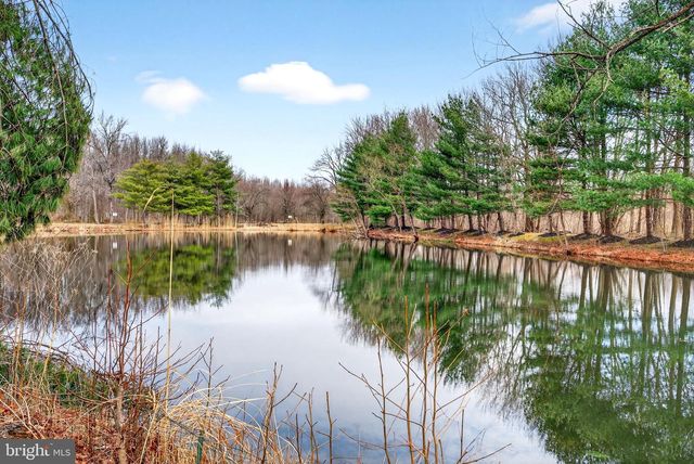 14 WOOD VIEW DR, Mount Laurel, NJ 08054