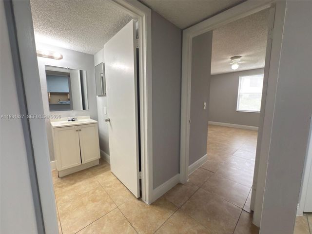 4521 W Mcnab Road 11, Pompano Beach, FL 33069
