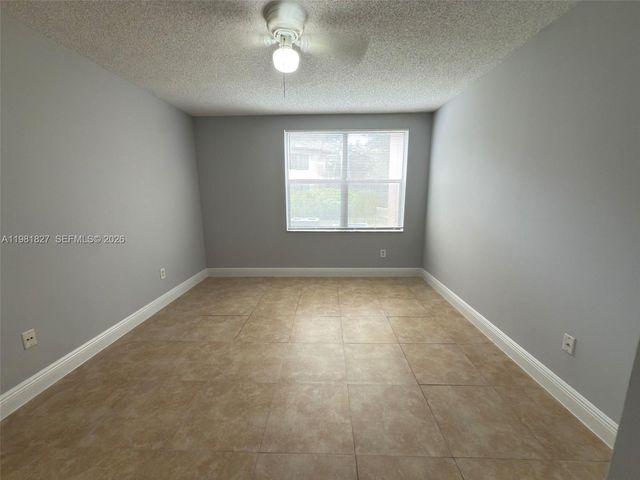 4521 W Mcnab Road 11, Pompano Beach, FL 33069