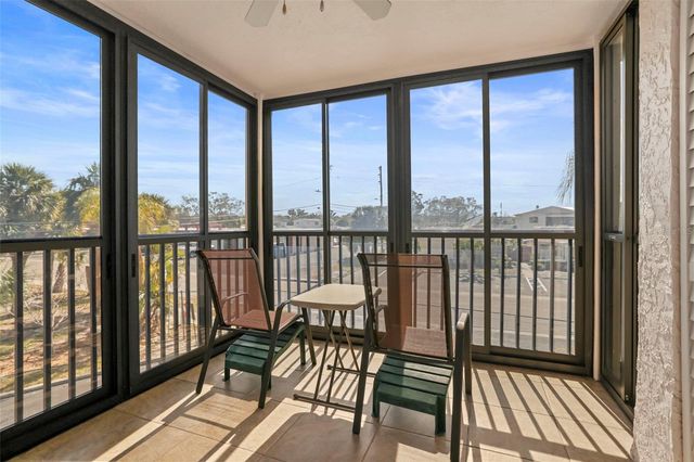 460 PAULA DRIVE S 401, Dunedin, FL 34698