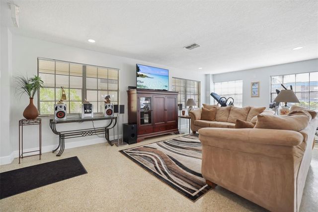 460 PAULA DRIVE S 401, Dunedin, FL 34698