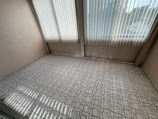 1025 Country Club Drive 407, Margate, FL 33063