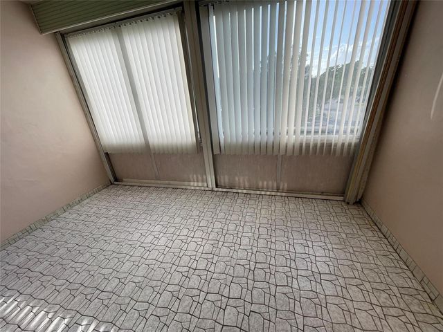 1025 Country Club Drive 407, Margate, FL 33063