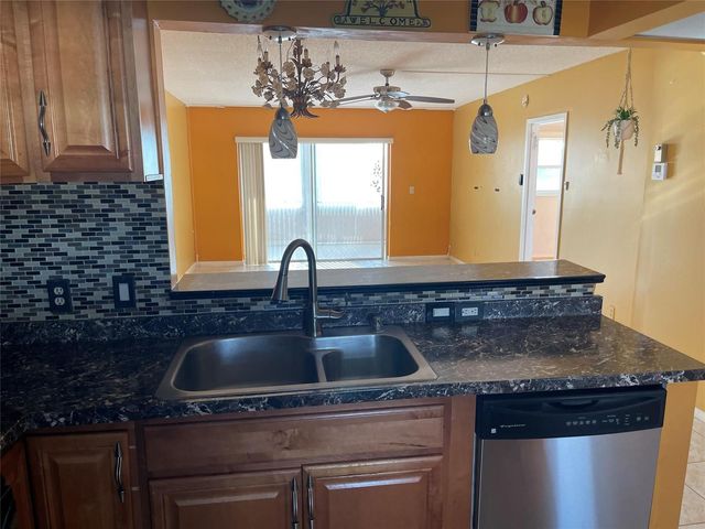 1025 Country Club Drive 407, Margate, FL 33063