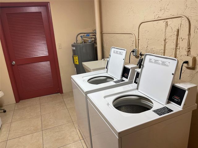 1025 Country Club Drive 407, Margate, FL 33063