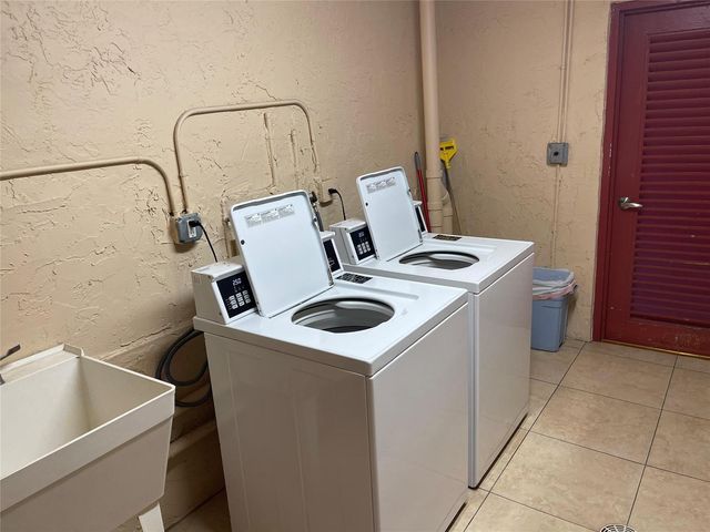 1025 Country Club Drive 407, Margate, FL 33063