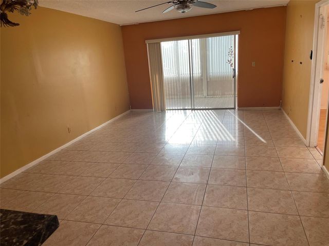 1025 Country Club Drive 407, Margate, FL 33063