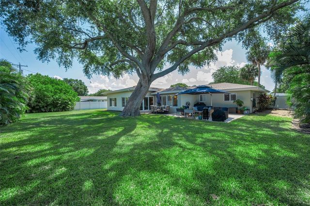 1732 GOLF VIEW DRIVE, Belleair, FL 33756