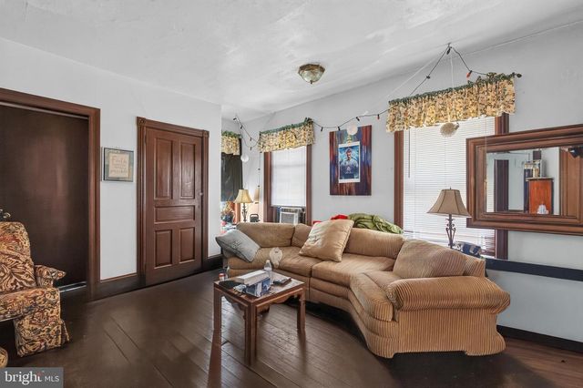 153 WASHINGTON AVE, Phoenixville, PA 19460