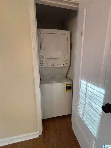 2053 MONTREAT CIRCLE, Vestavia Hills, AL 35226