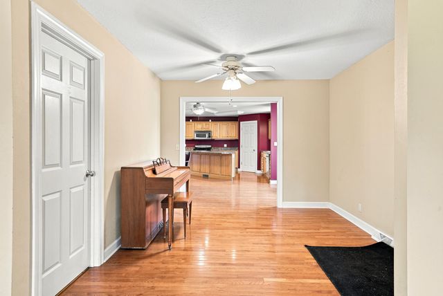 2900 N LOCUST GROVE CHURCH RD, Columbia, MO 65202