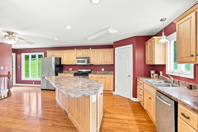2900 N LOCUST GROVE CHURCH RD, Columbia, MO 65202