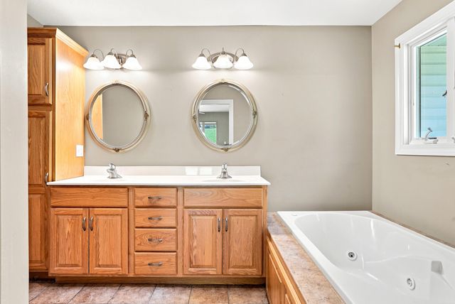 2900 N LOCUST GROVE CHURCH RD, Columbia, MO 65202