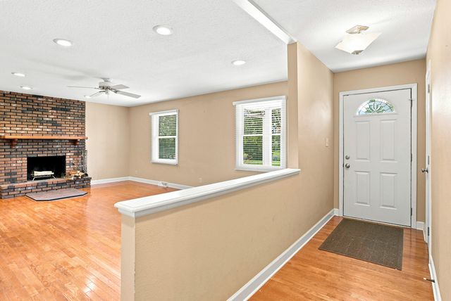 2900 N LOCUST GROVE CHURCH RD, Columbia, MO 65202
