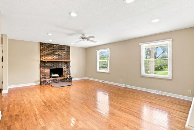 2900 N LOCUST GROVE CHURCH RD, Columbia, MO 65202