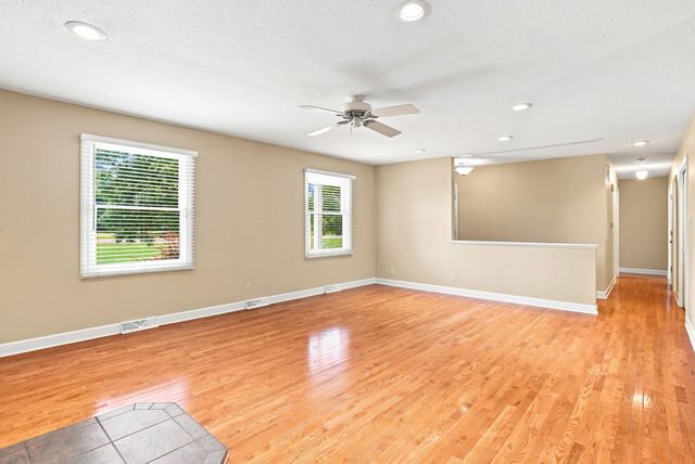 2900 N LOCUST GROVE CHURCH RD, Columbia, MO 65202