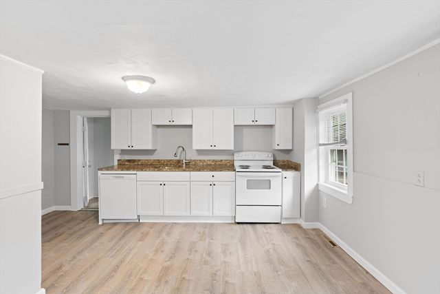 95-B N Main St B, Andover, MA 01810