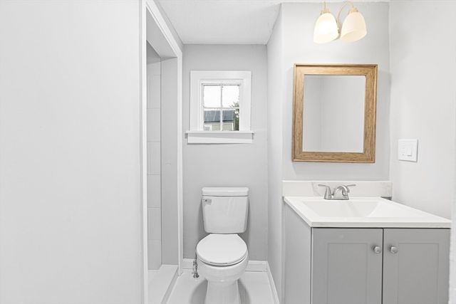 95-B N Main St B, Andover, MA 01810