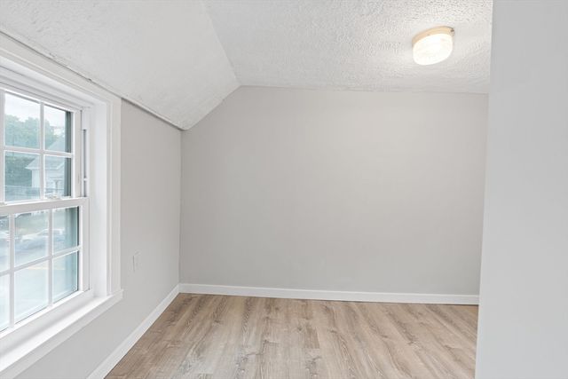 95-B N Main St B, Andover, MA 01810