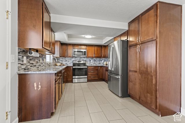 5051 MIDLAND DR, Roy, UT 84067