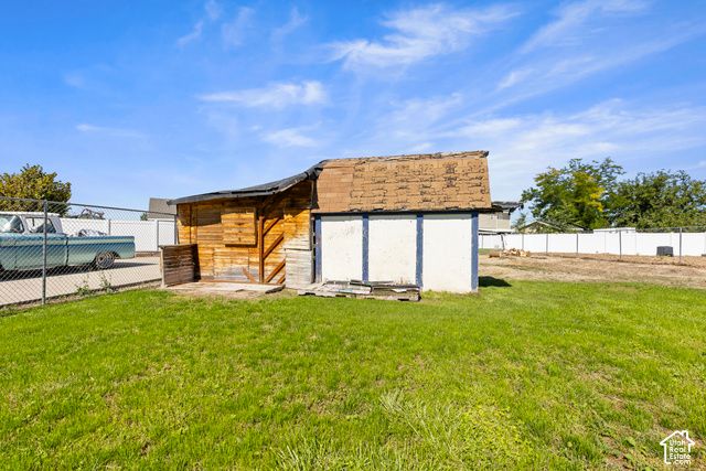 5051 MIDLAND DR, Roy, UT 84067