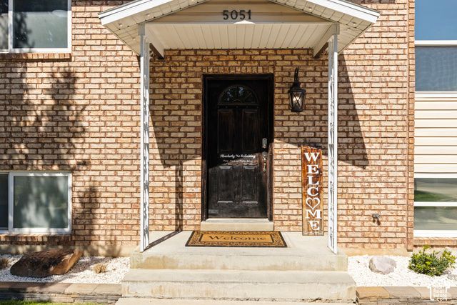 5051 MIDLAND DR, Roy, UT 84067