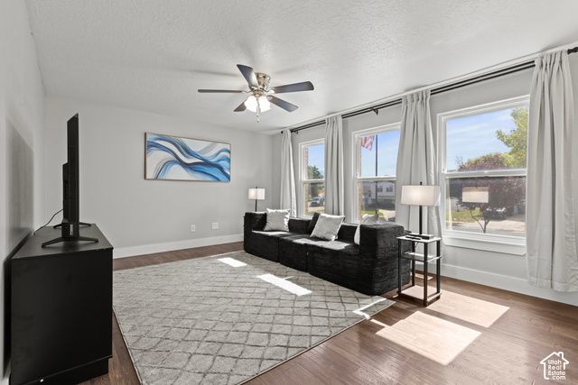 5051 MIDLAND DR, Roy, UT 84067