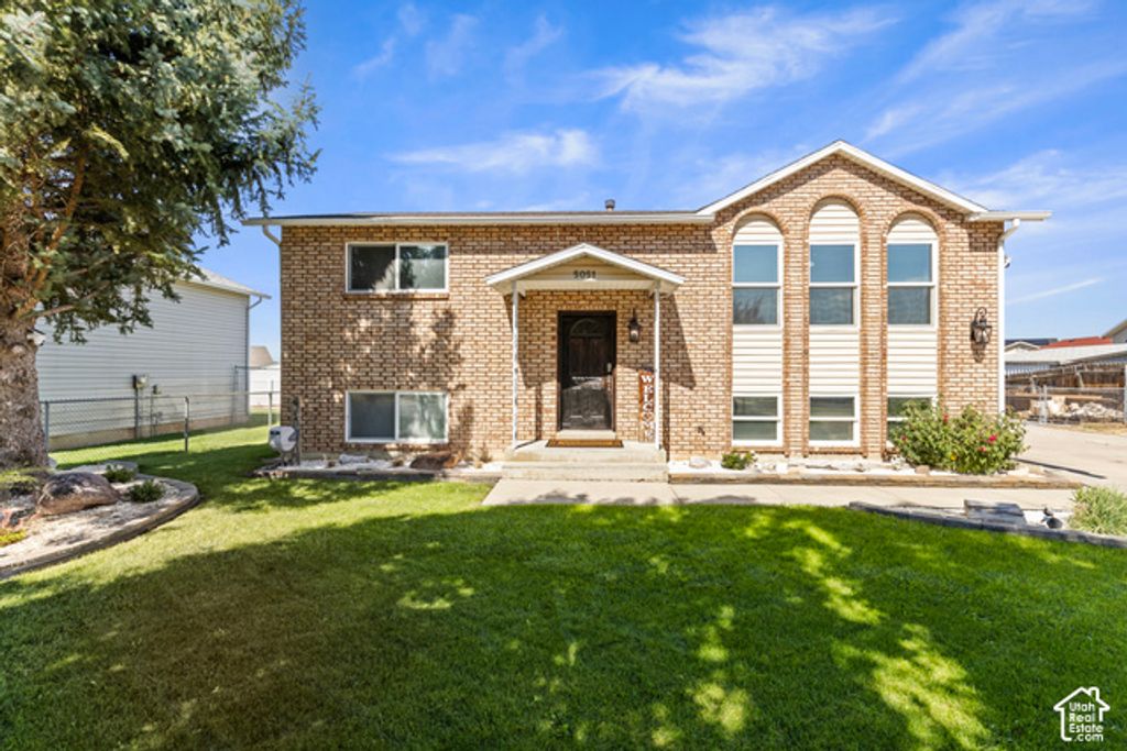 5051 MIDLAND DR, Roy, UT 84067