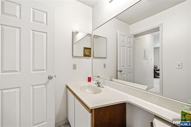 6 Markham Circle 6, Englewood, NJ 07631