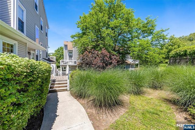 6 Markham Circle 6, Englewood, NJ 07631