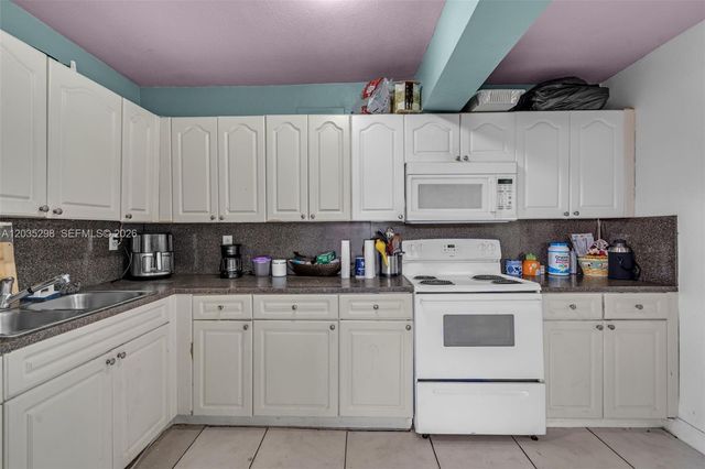 4522 NW 194th St, Miami Gardens, FL 33055
