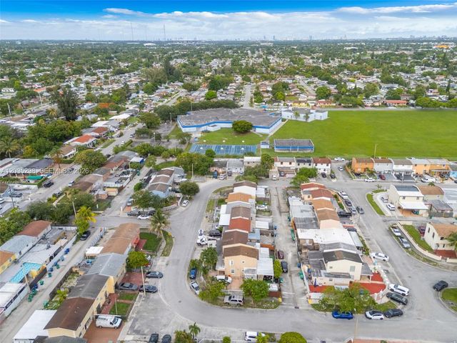 4522 NW 194th St, Miami Gardens, FL 33055